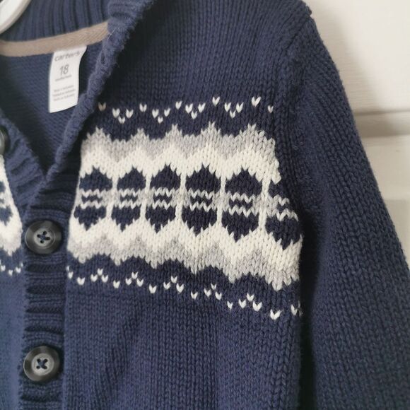2/$20 Carter's knit boys sweater size 18 m - Picture 2 of 4